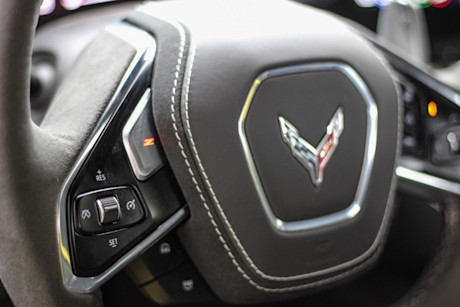 Editorial 2021 chevrolet corvette stingray 3lt convertible 31 dw