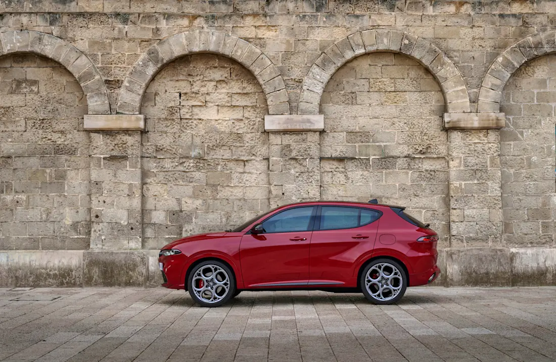 alfa-romeo-tonale-phev-tributo-italiano-2024-review-laatste-lofzang-op-benzinemotor-2024-03
