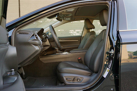 Editorial 2020 toyota camry hybrid xle 14 di