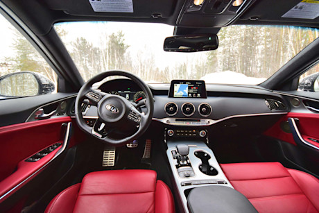 Editorial 2018 kia stinger gt limited 21 jp