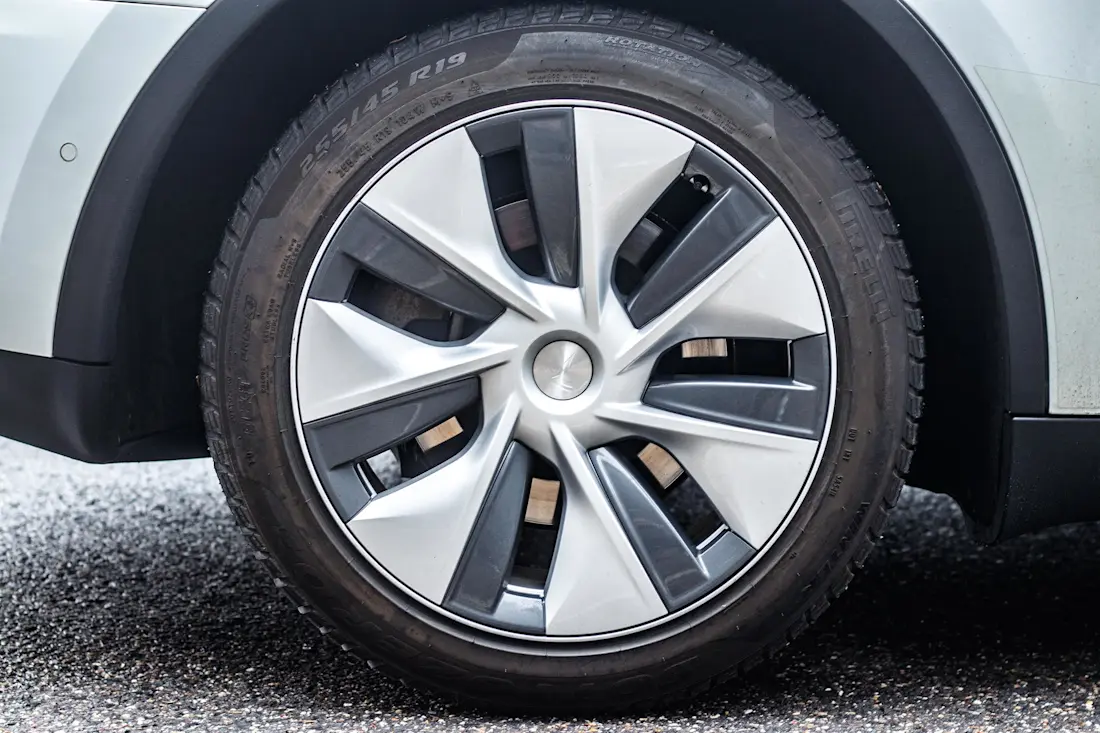 tesla-model-y-2022-gebraucht-detail