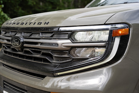 2025 Ford Expedition Tremor Review Image