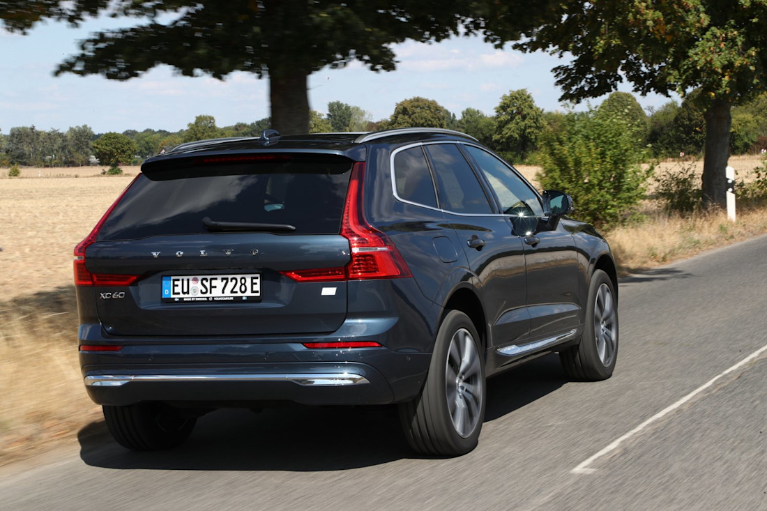 mazda-cx-60-volvo-xc60-2022-15.jpg