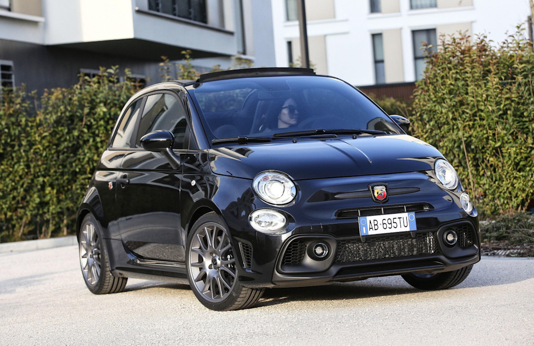 abarth-695-cabrio-front