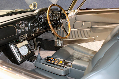 Editorial 01c aston martin db5 wikipedia nac