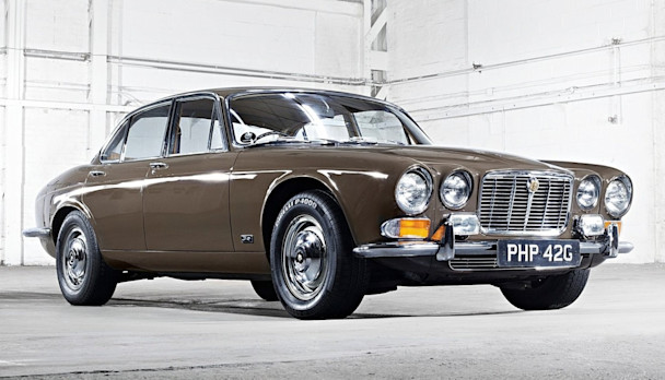 Jaguar XJ40