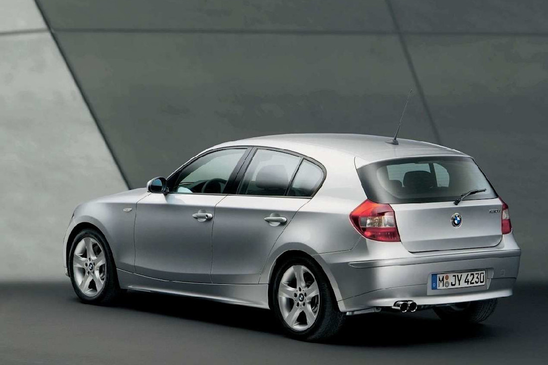 BMW-130i-2005-1280-2f80697b299d980789719d55c05bc7ff10.jpg
