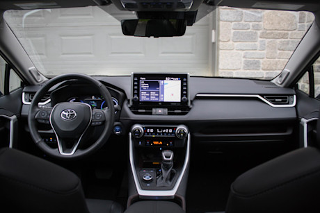 Kia Sportage HEV 2023 vs Toyota RAV4 Hybride 2022 : match comparatif Image