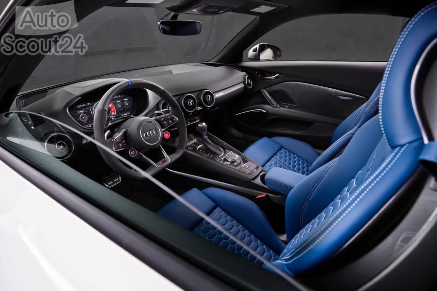2022-Audi-TT-RS-Heritage-Edition-27.jpg
