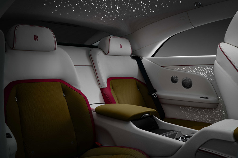 Rolls-Royce-spectre-interior-autoscout24 (13).jpg