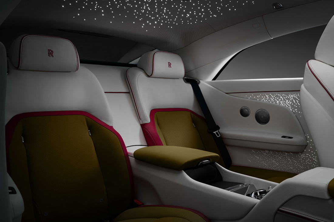 Rolls-Royce-spectre-interior-autoscout24 (13).jpg