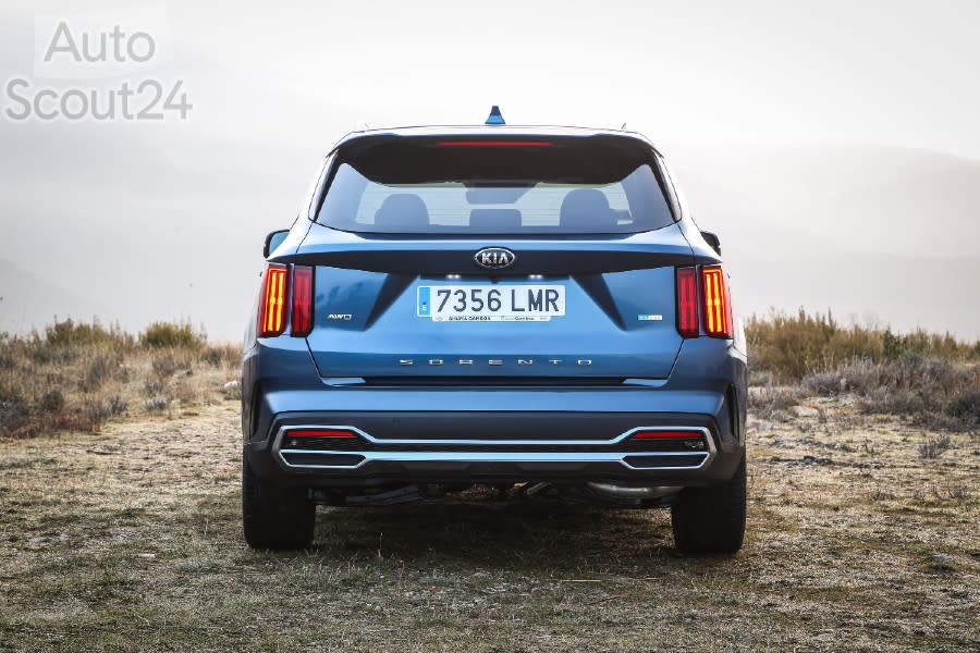 NUEVO KIA SORENTO PHEV - CALIDAD MEDIA_005 (1).jpg
