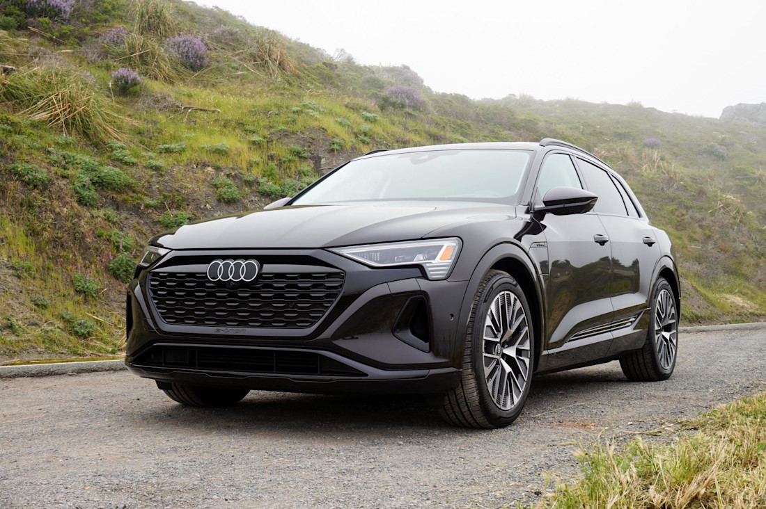 Editorial 2024 audi q8 e tron 03 jl