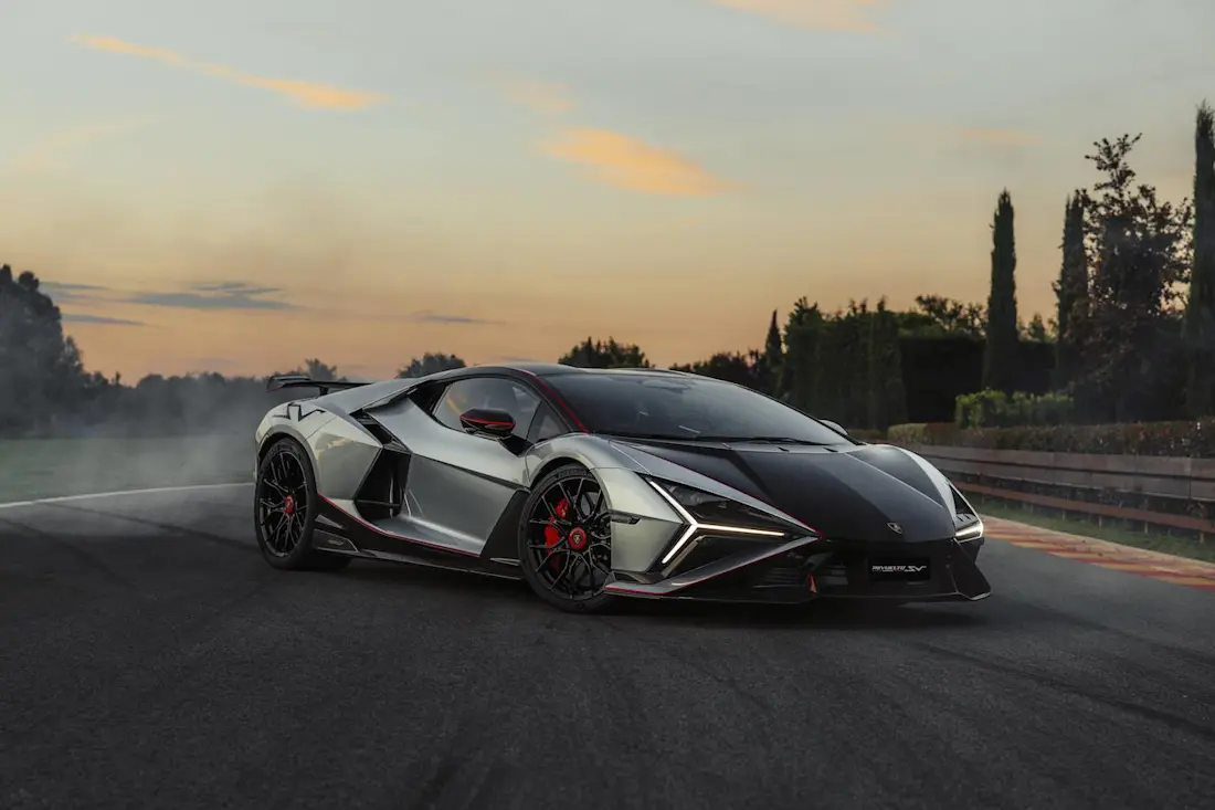 Lamborghini-Revuelto-SV-2026 (2)