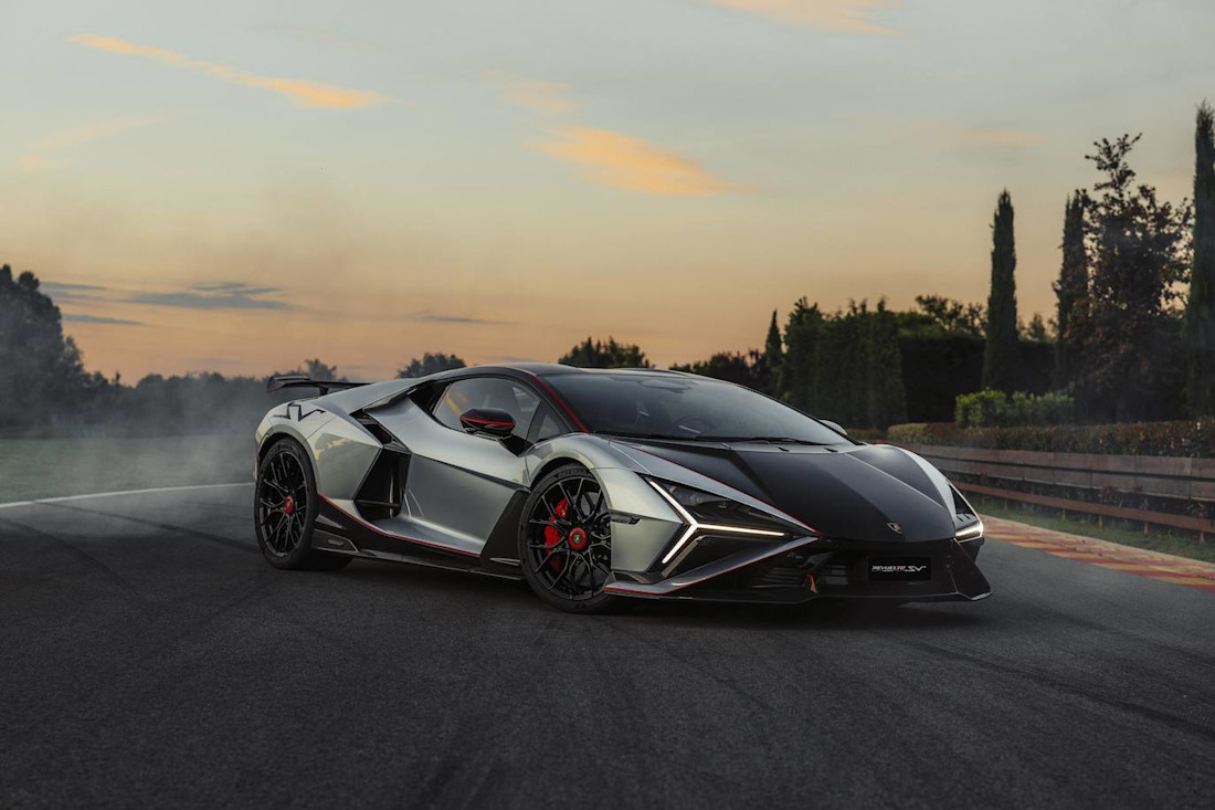Lamborghini-Revuelto-SV-2026 (2).jpg