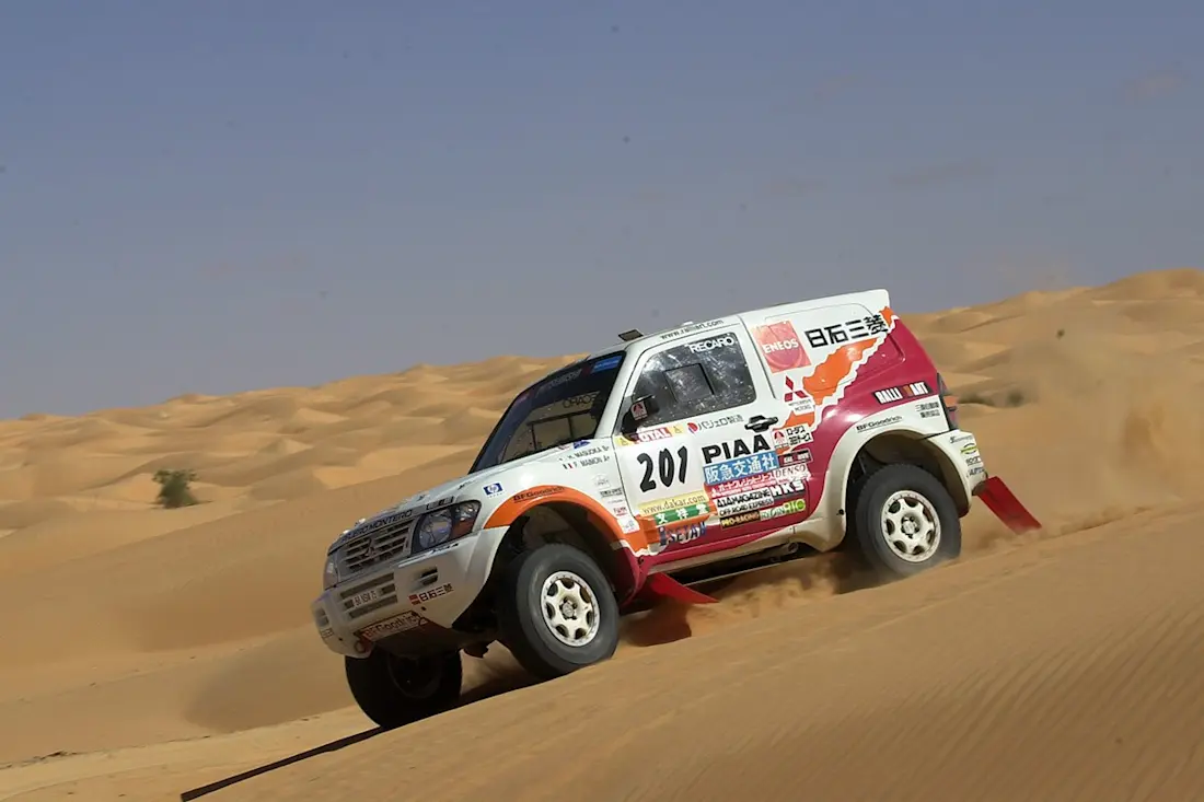 BEBE20260604 Mitsubishi Pajero 01