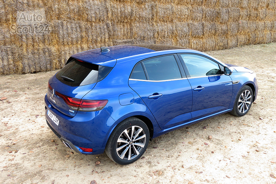 FT_6_renault_megane_hibrido_trasera_1.JPG