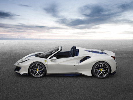 Editorial 180946 car 488 pista spider