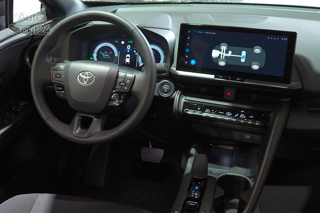 Toyota-C-HR-2024-interior (1).jpg