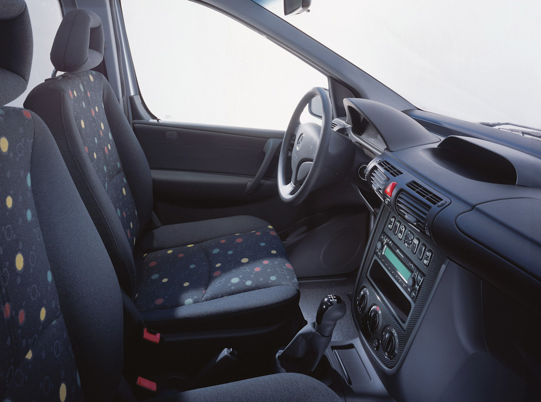 mercedes-benz-vaneo-interior