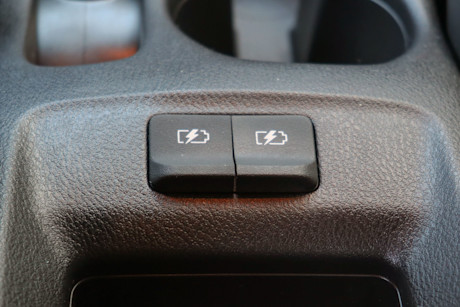 Editorial 2021 nissan versa sr 25 jm