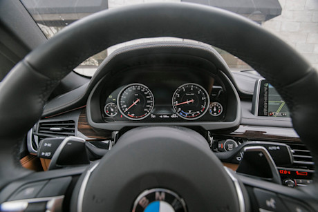 Editorial 2015 bmw x6 xdrive50i 29