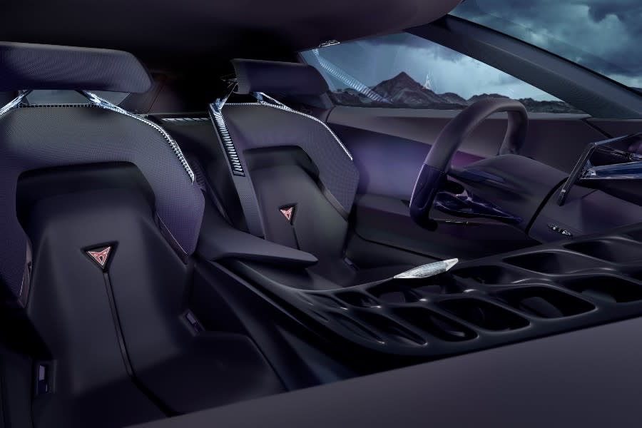 CUPRA_DARK_REBEL_004.jpg