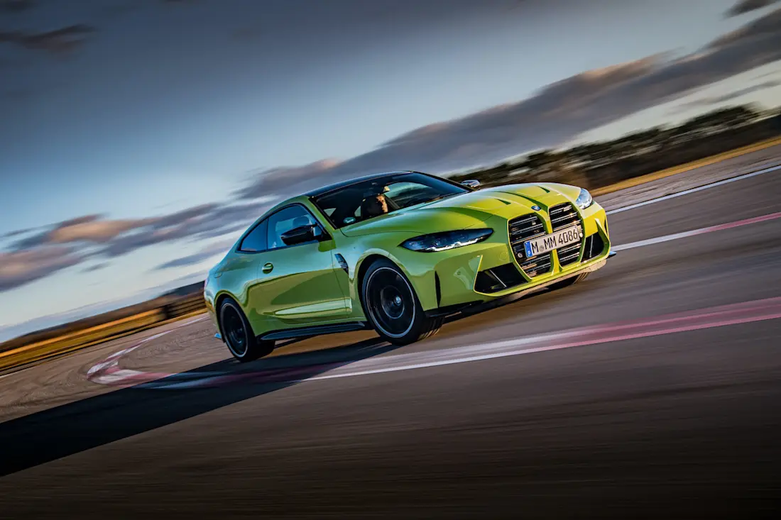 AS24 BMW rijdend voor