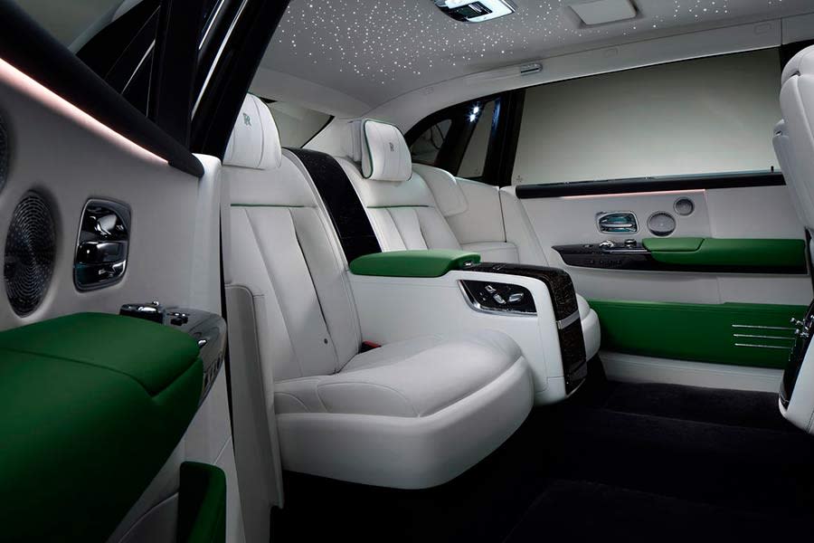 Rolls-Royce-Phantom_Series_II-2023-1280-0c.jpg