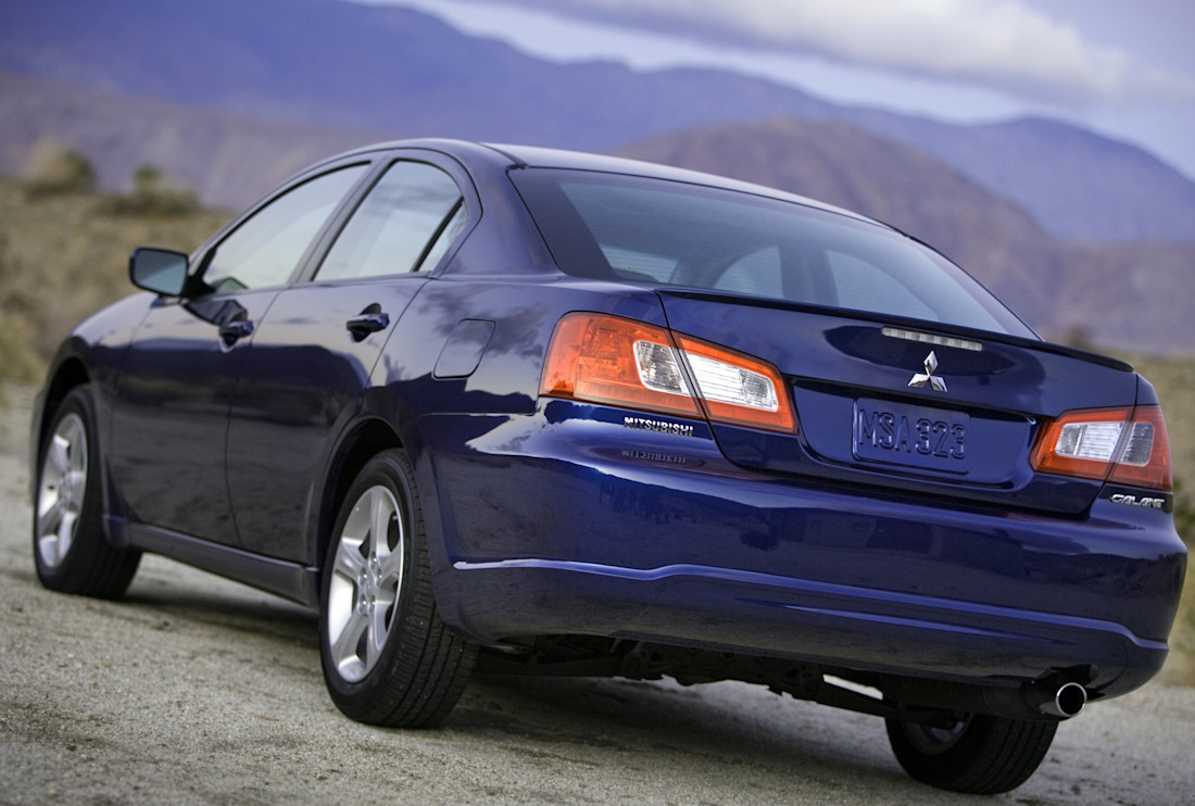 mitsubishi-galant-back