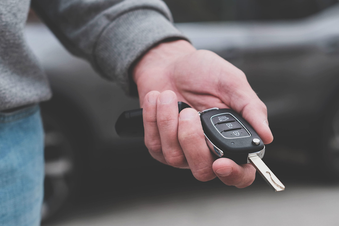 Incentivi auto 2024: elettriche, ibride e benzina, tabella con rottamazione e ISEE