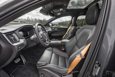 Volvo XC60 T8 Polestar Engineered 2020 : essai routier Body Image