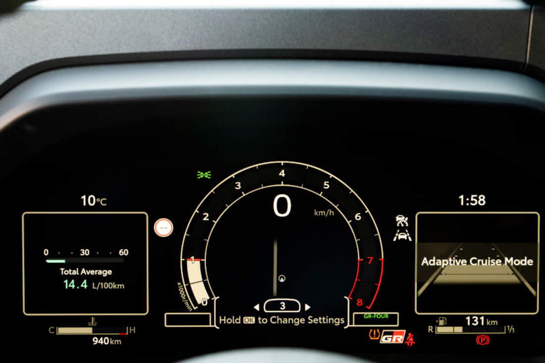 interior-toyota-gr-yaris-2024 (1).jpg