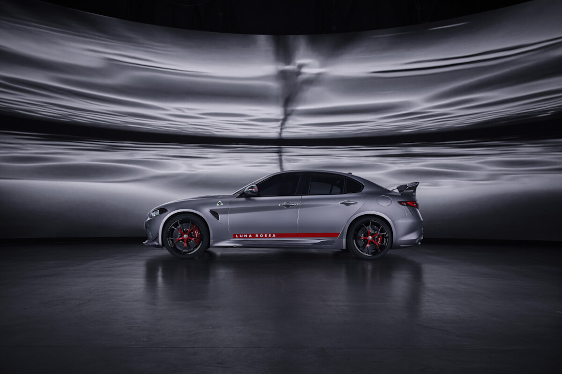 GiuliaQuadrifoglioLunaRossa (4).jpg