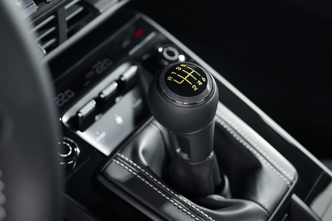 Porsche-911-GT3-Touring-Package-2025 (1).jpg