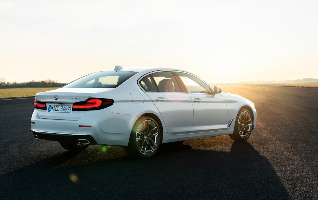 bmw-520i-back