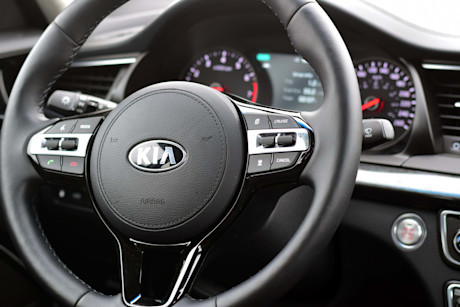 Editorial 2018 kia cadenza limited 12 jp