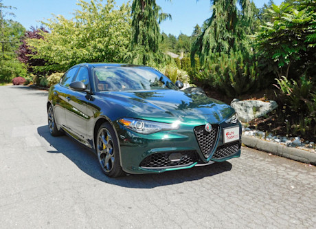 Editorial 2021 alfa romeo giulia ti sport awd 02 sh