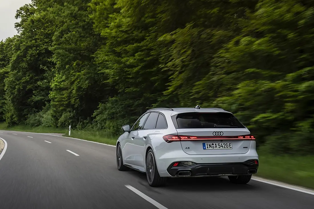BEBE20251113 Audi A5 Avant e-hybrid 06