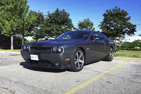 Editorial 01 jy 2012 dodge challenger srt8 392