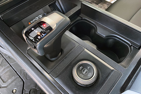 Editorial 2022 gmc hummer ev edition 1 pickup 34 ct