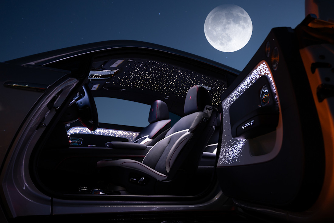 rolls-royce-spectre-lunaflair-2024 (1).jpg