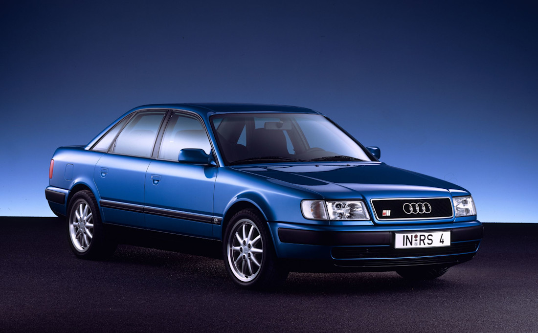 Basierte der erste Audi RS4 auf einem Audi 100 (C4)?