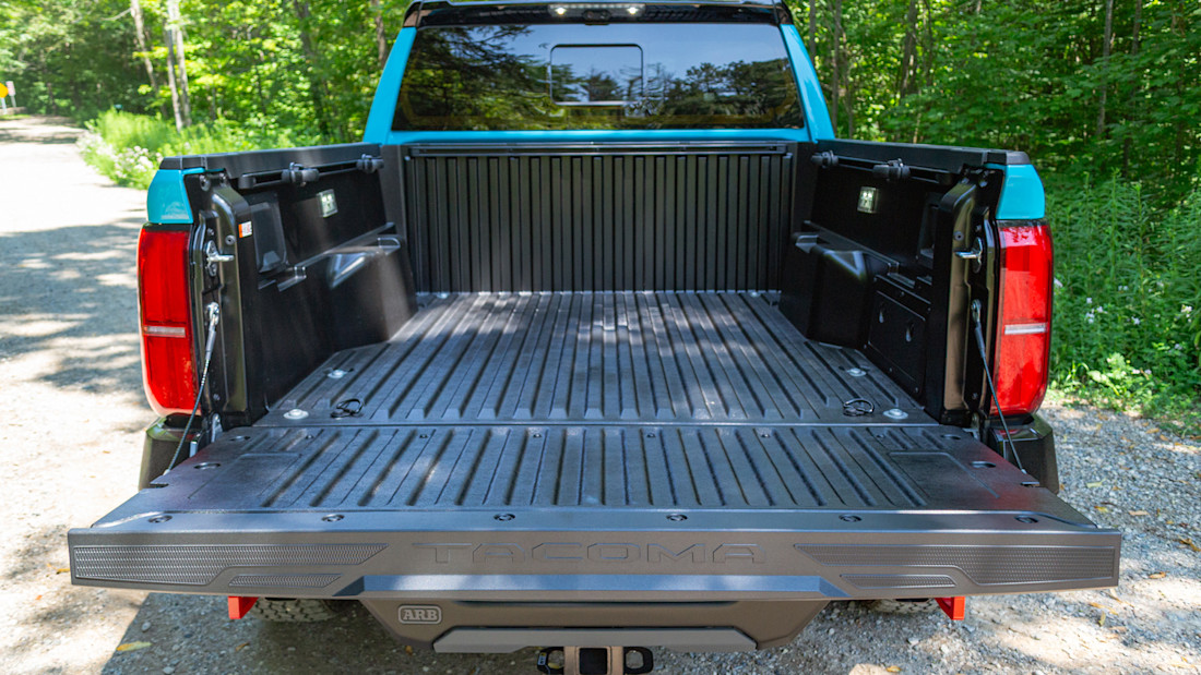 2026 Ford Ranger Raptor v Toyota Tacoma TRD Pro - Comp - KP - 261009 - 55.jpg