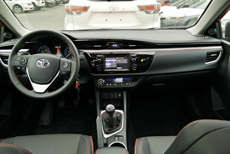 Editorial 2015 toyota  corolla jb 10
