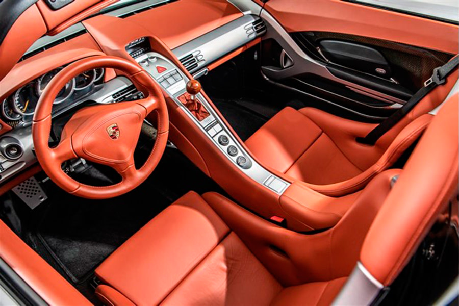 Porsche-Carrera-GT-13.jpg