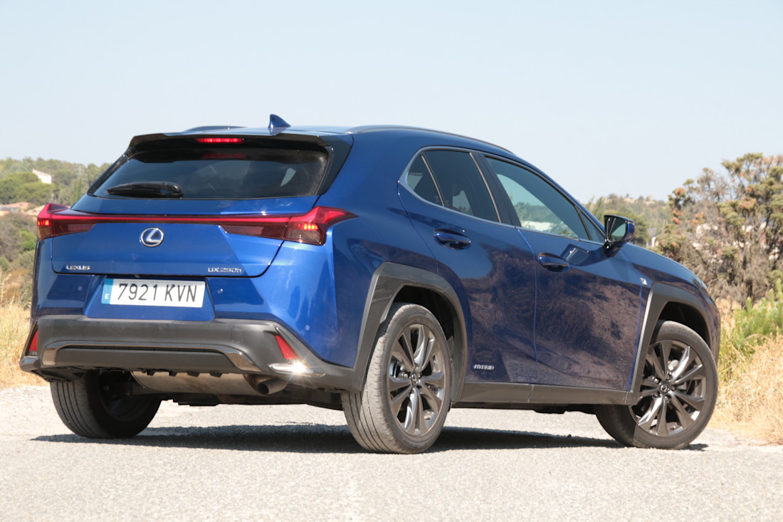 lexus-ux250h (42).JPG
