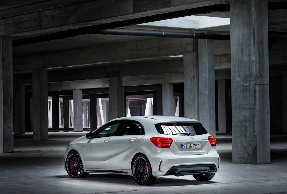 Mercedes-Benz-A45 AMG-2014 3