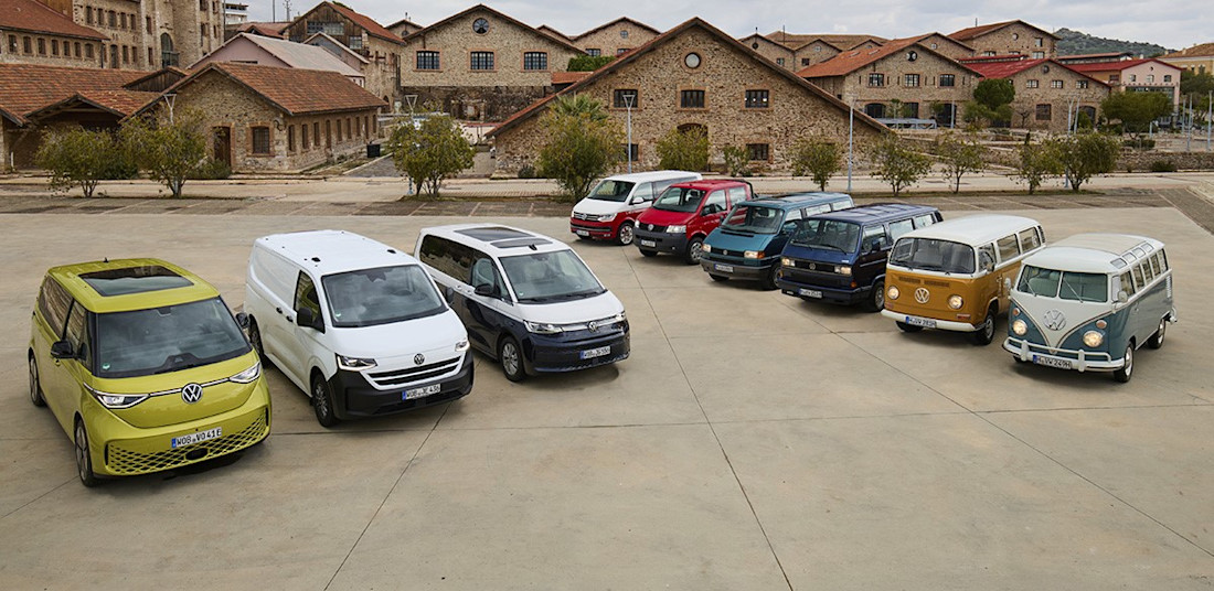 Le Combi de Volkswagen célèbre ses 75 ans.
