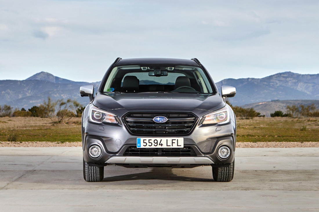 Subaru Outback Silver Edition (16).jpg